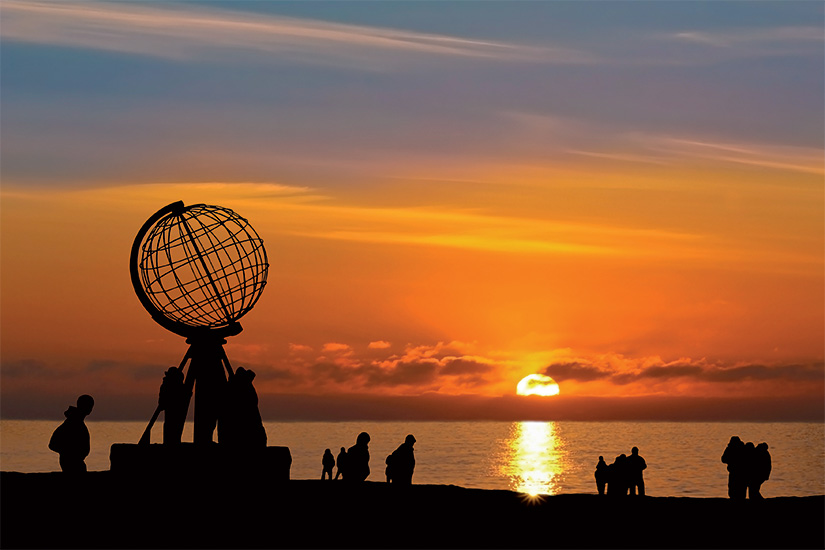 image 1 Cap Nord avec le soleil de minuit 02 fo_30645061