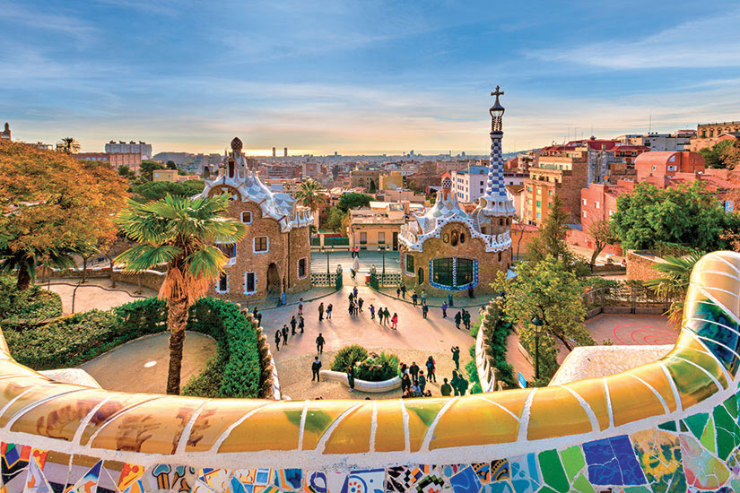 image Espagne Barcelone village de reve concu par l architecte Gaudi  fo
