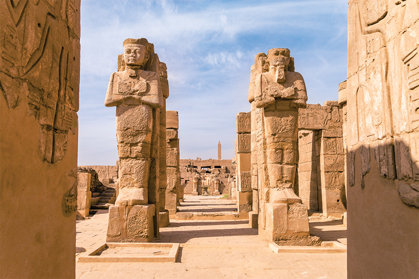Image luxor egypte les ruines antiques de karnak temple en egypte a midi 39 as_129664483