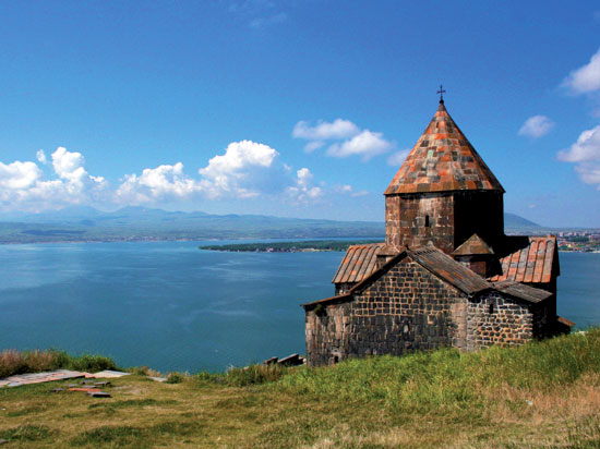 (Image) armenie lac sevan  fotolia