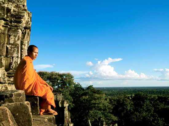 (Image) cambodge moine  istock