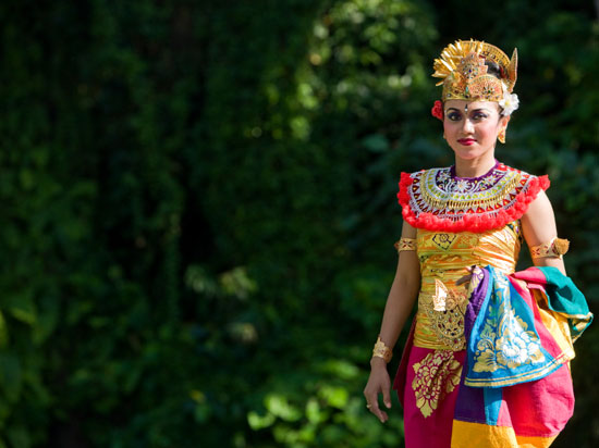 indonesie bali danseuse