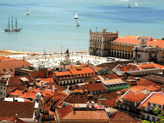 portugal lisbonne estuaire  fotolia