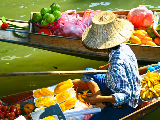thailande marche flottant  fotolia